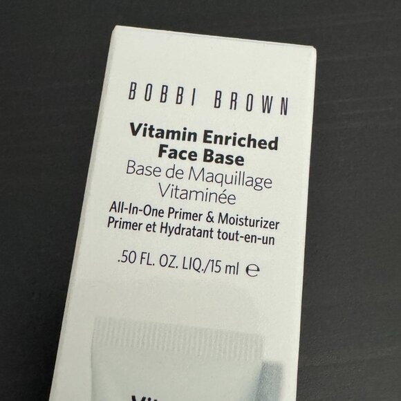 Bobbi Brown Vitamin Enriched Face Base - Picture 11 of 16